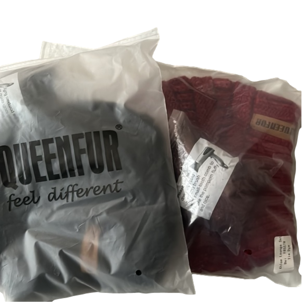 Queensfur Cozy Hat in 2 colors Black/Burgundy w/removable PomPom New